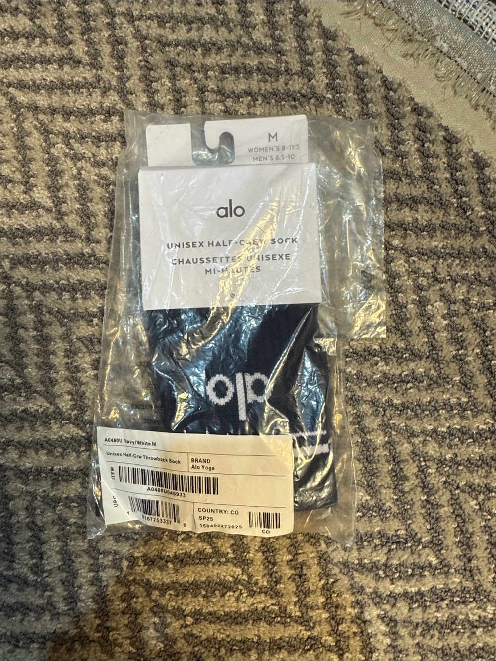 ALO Yoga Unisex Navy and White Half-Crew Athletic Socks